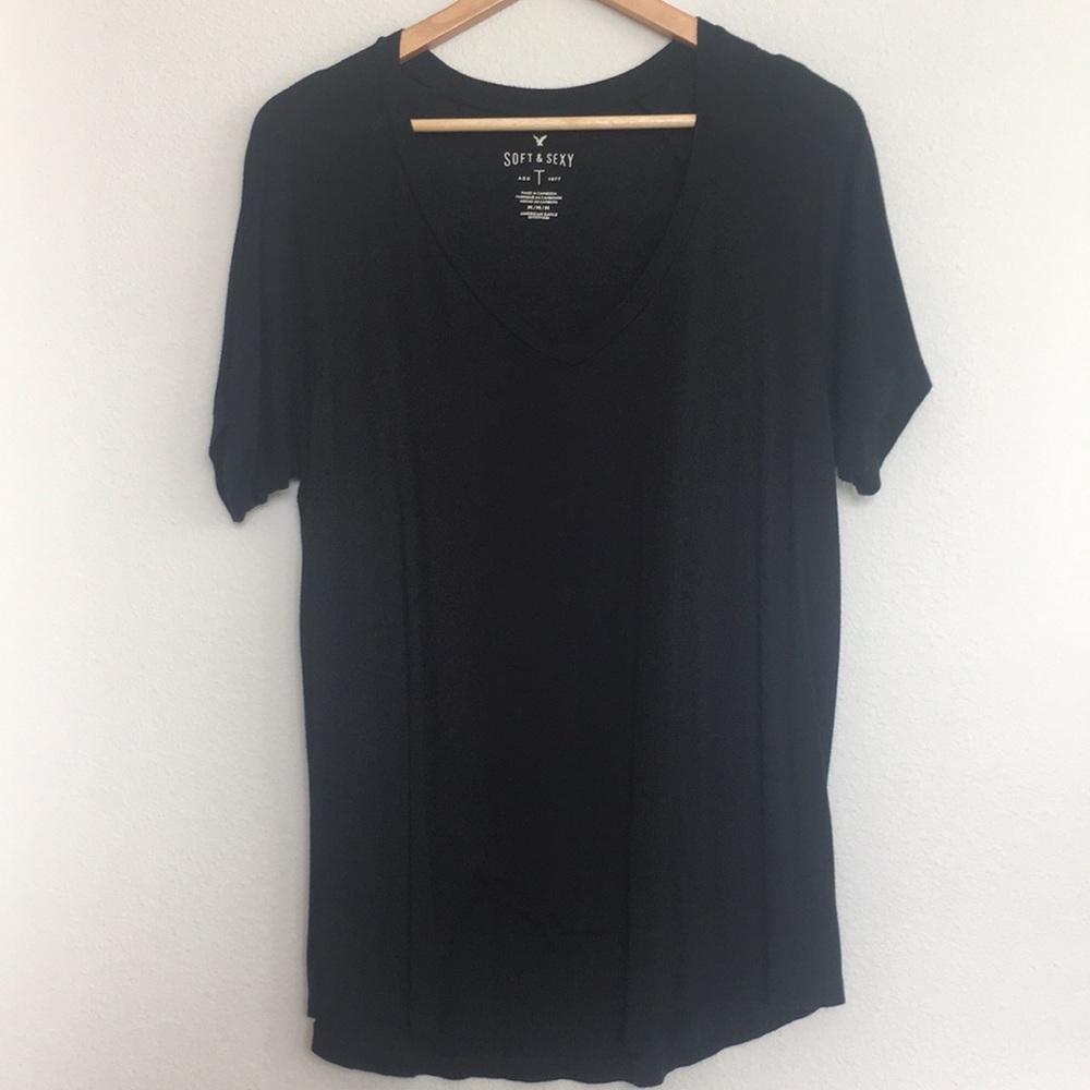American eagle v neck